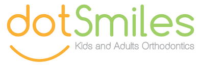 dotsmiles.com logo